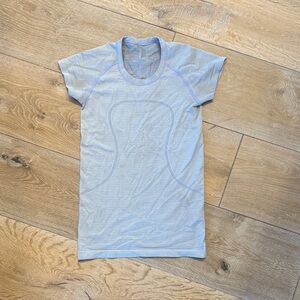 lululemon athletica light blue short sleeve tee